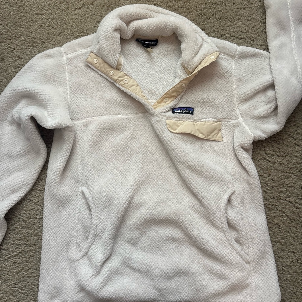 Patagonia Women's Off-White Cowl Sweater